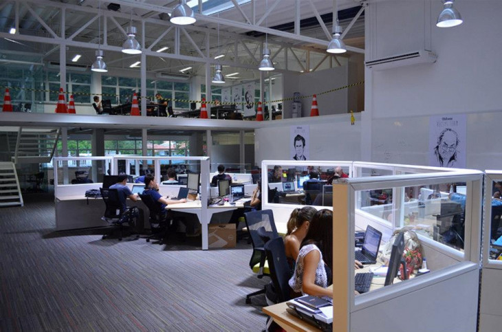 Estações de trabalho da empresa. Foto: Divulgação.