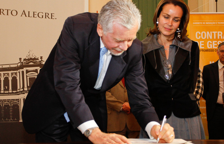 José Fortunati e Deborah Villela. Foto: Luciano Lanes/ PMPA.