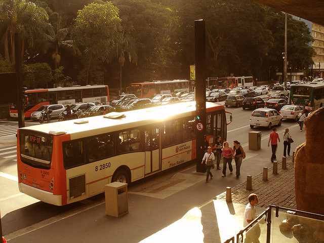 O evento é um estímulo para desenvolver aplicações para serviços públicos. Foto: flickr.com/photos/lethaargic.