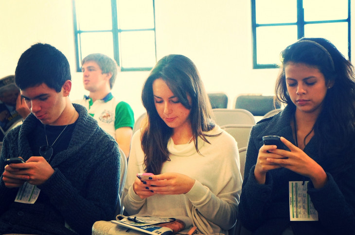 5,6 bilhões das assinaturas serão em smartphones. Foto: flickr.com/photos/esthervargasc.