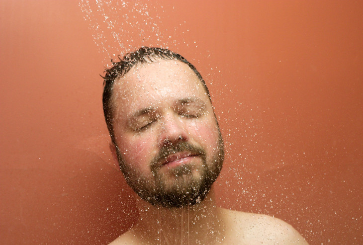 A verdade é uma ducha de água fria. Foto: flickr.com/photos/stephenr