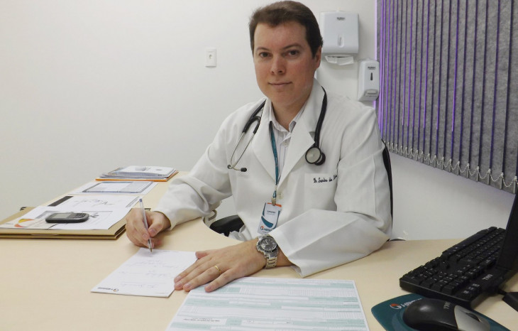 Sandro Silva, médico da companhia. Foto: Divulgação.