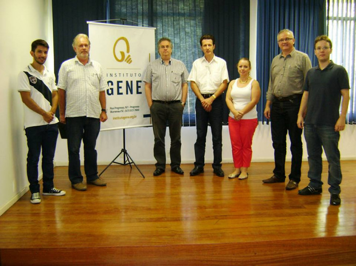 Empresas assinaram acordo para incubação em 2014. Foto: Divulgação.
