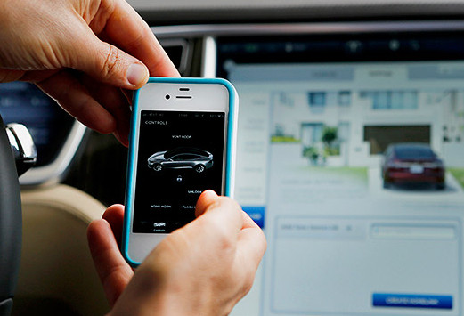 Apple se aproximando da Tesla Motors. Foto: divulgação.