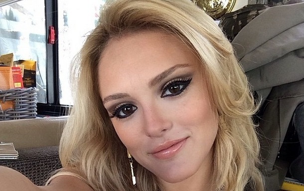 Isabelle Drummond será a filha de Murilo Benício. Foto: Reprodução Instagram.