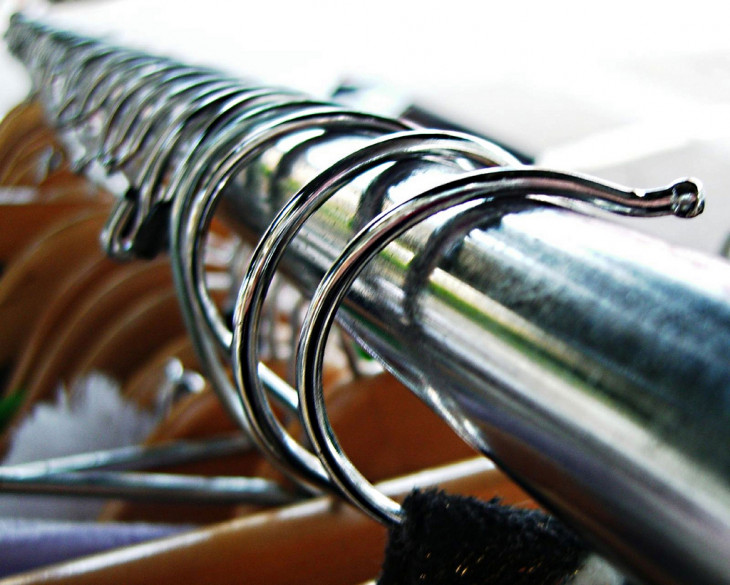 Serão vendidos produtos como roupas, sapatos, acessórios e cosméticos. Foto: flickr.com/photos/darwinbell.