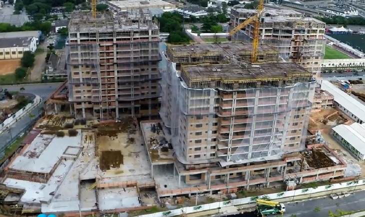 A filmagem e fotografia das construções fica a cargo dos drones modelo Phanton da marca DJI da Voador.es.