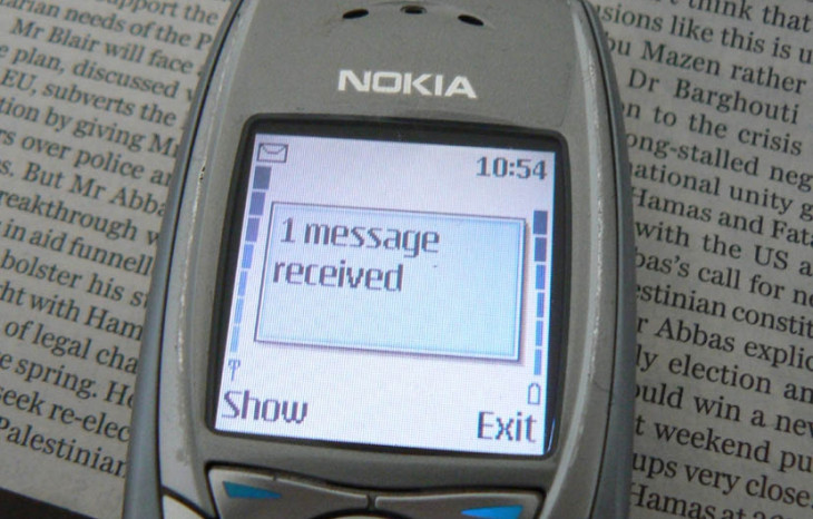 Itaú passa informações via SMS. Foto: flickr.com/photos/kiwanja