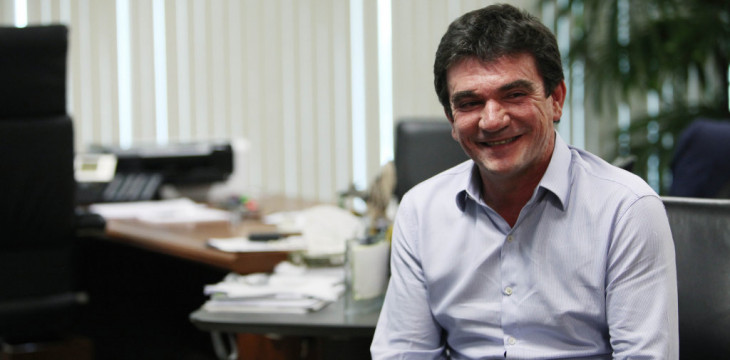 Andre Sanchez tem mais um motivo para sorrir. Foto: CBF.