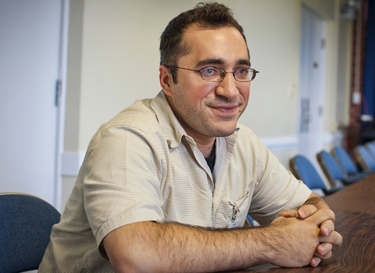 Babak Parviz. Foto: divulgação.