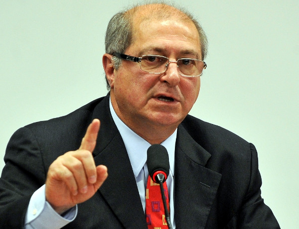 Paulo Bernardo está de olho. Foto: divulgação.