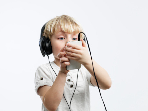 Entre os que pagam por música digital, os homens são maioria.