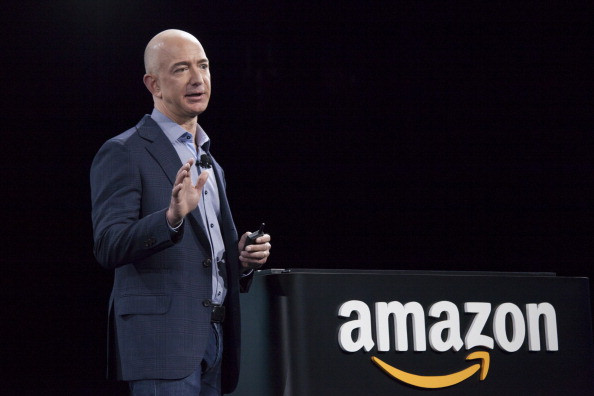 O CEO da Amazon, Jeff Bezos, apresentou o Fire em junho.
