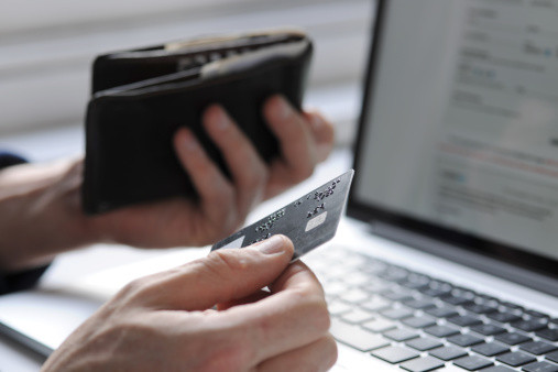 Vendas oriundas do e-commerce na América Latina terão alta de 22%.