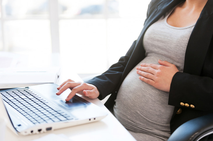 Empresas pagam US$ 20 mil às funcionárias que queriam congelar seus óvulos. Foto: g stockstudio/Shutterstock.com