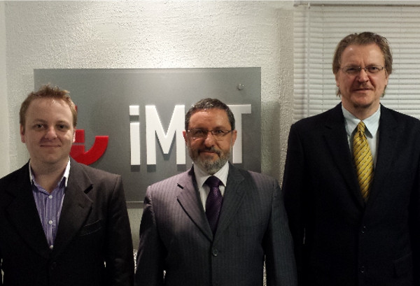 Tiago Jacobs, sócio-diretor da iMDT, e os avaliadores Odisnei Galarraga e Carlos Becker. Foto: divulgação.