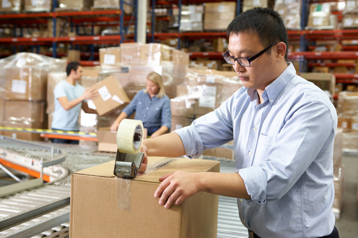 Decathlon oferece mais de 4 mil artigos para 55 esportes. Foto: Monkey Business Images/Shutterstock.com