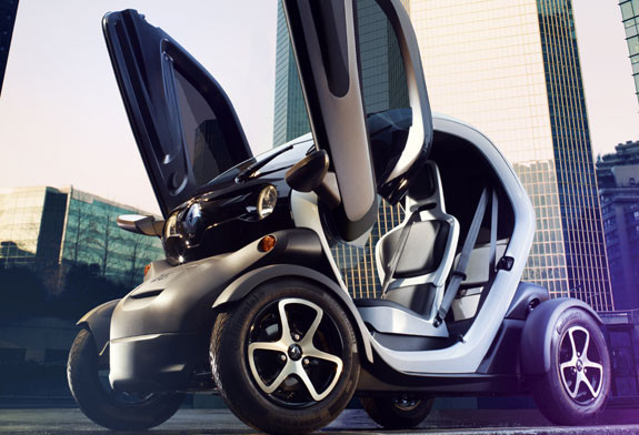 A Itaipu Binacional iniciou a montagem dos 32 compactos elétricos do modelo Renault Twizy. Foto: Divulgação.