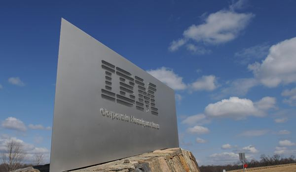 IBM empilhando grandes contratos. Foto: divulgação.