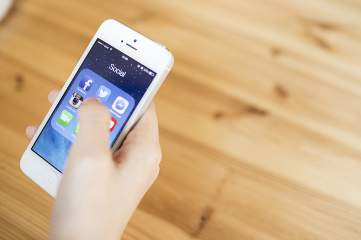 A Apple vai anunciar que vendeu mais iPhones na China do que nos EUA. Foto: 2nix Studio/Shutterstock.com
