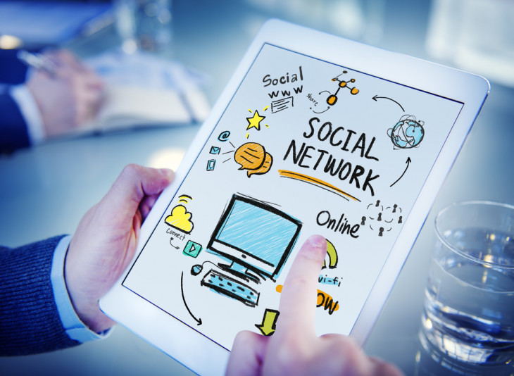 A Tiki, especializada em gestão de redes sociais, assumiu a conta da Locaweb. Foto: Rawpixel/Shutterstock.