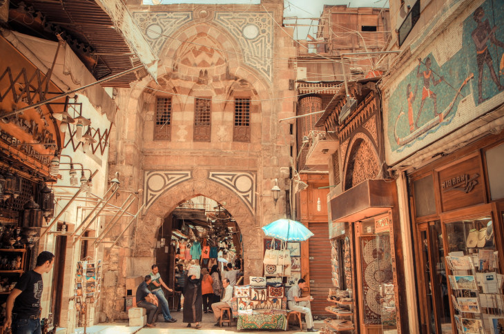 Entrada de bazar no Cairo. Foto: flickr.com/photos/pnp/