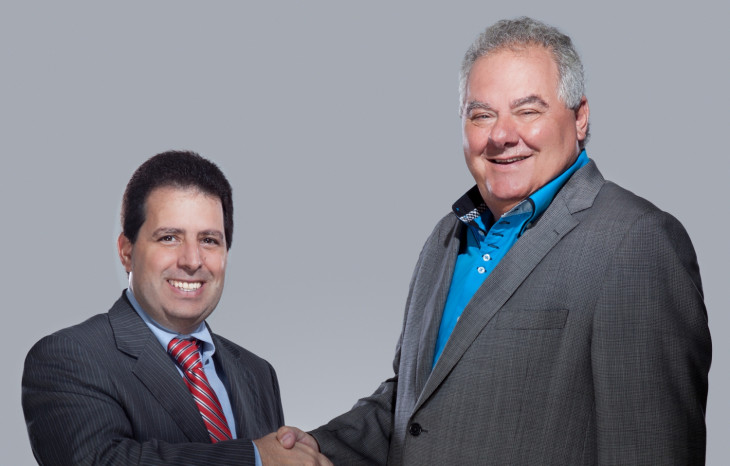 Edgar Monteiro, diretor executivo da Blue Solutions e Giovani Mariotto, estrategista sênior da Energy Telecom.