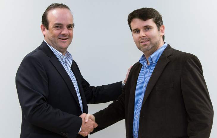 Leandro Jesus, CEO da Elo Group, e João Cruz, CEO da Lecom. Foto: Divulgação.