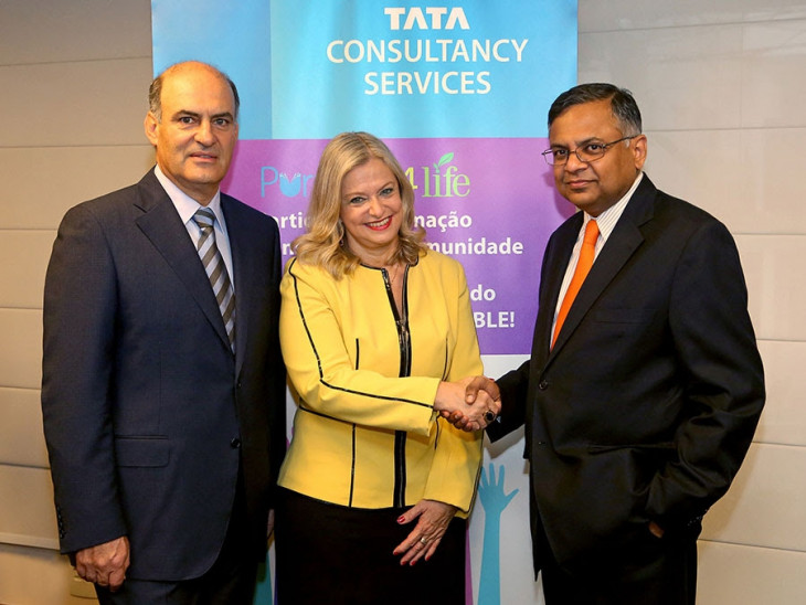 Henry Manzano, CEO para a América Latina da TCS, N.Chandrasekaran, CEO Mundial e Diretor Executivo da TCS e Laura Laganá, Diretora-Superintendente do Centro Paula Souza.