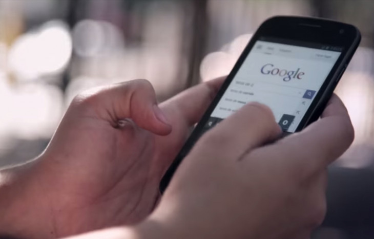 O Google vai transcodificar as páginas abertas por celulares Android em redes lentas. Foto: Divulgação.