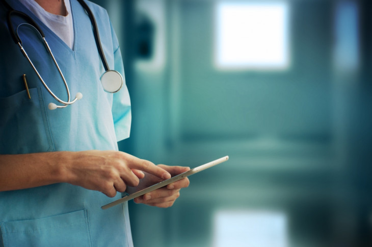 Meta é ter um hospital sem papel. Foto: Shutterstock.