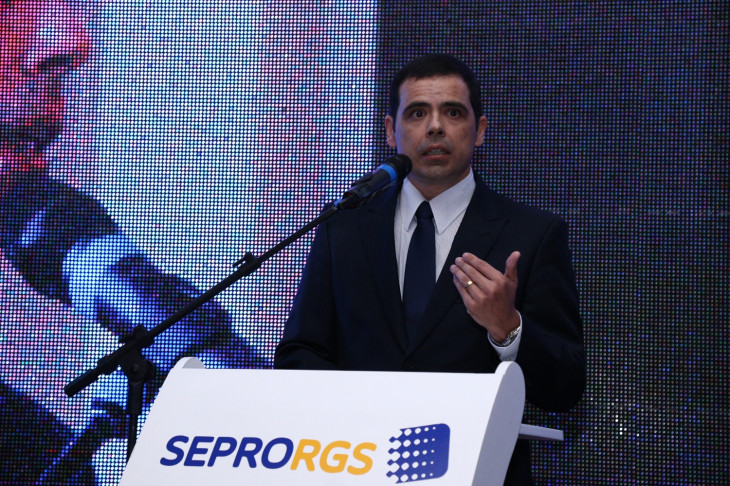Edgar Serrano.