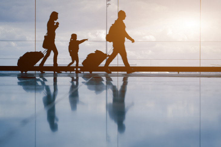 Desde 2011, o número de Declarações de Saída Definitiva do Brasil subiu 67%. Foto: NicoElNino/Shutterstock.
