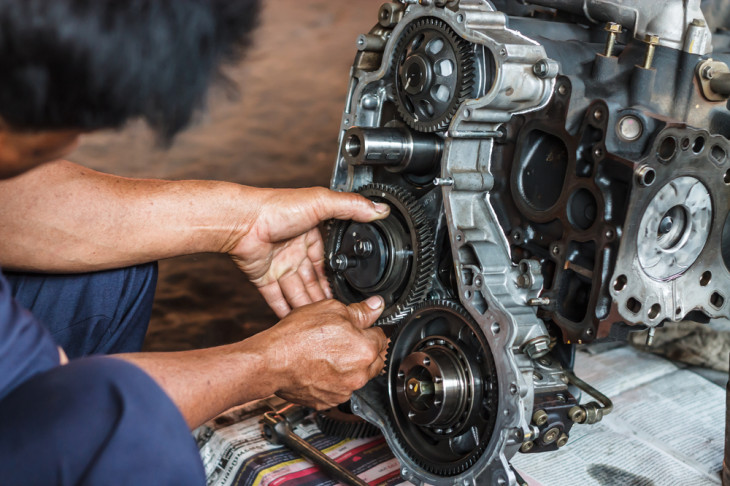 O sistema da Totvs foi reconfigurado para atender à JR Diesel. Foto: BENSZA/Shutterstock.