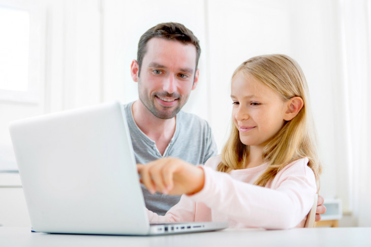A Novatec Editora lançou o livro “Ensine seus filhos a programar”. Foto: Production Perig/Shutterstock.