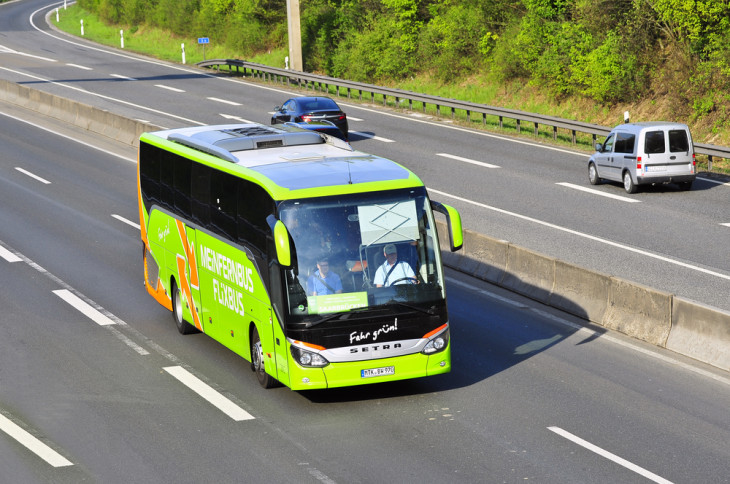 A iTransport é focada no deslocamento de profissionais em ônibus fretados. Foto: Vytautas Kielaitis/Shutterstock.