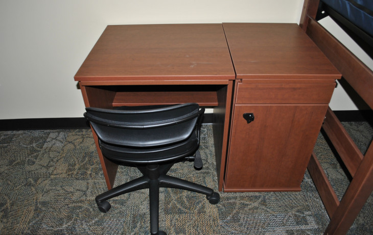 Onde está o PC que estava nesta mesa? Foto: divulgação.