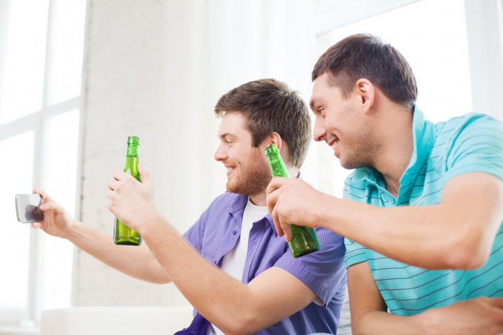 Entrou no ar na última semana o Zé.Delivery, app que entrega cervejas. Foto: Syda Productions/Shutterstock.
