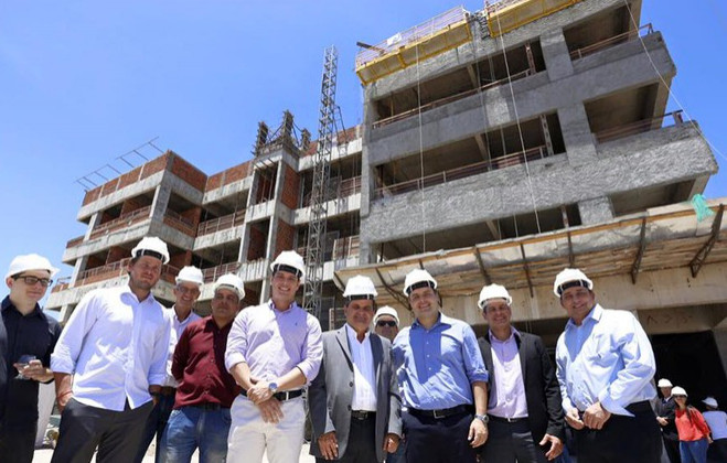 O governador de Alagoas, Renan Filho, visitou o Cais Tecnológico com a Assespro-AL. Foto: Divulgação.