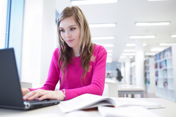 O Menthor formata as referências de trabalhos nas normas de ABNT. Foto: l i g h t p o e t/Shutterstock.