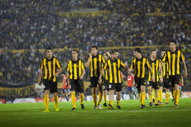 Jogadores do Penãrol na Libertadores de 2011. Foto: flickr.com/photos/jikatu/