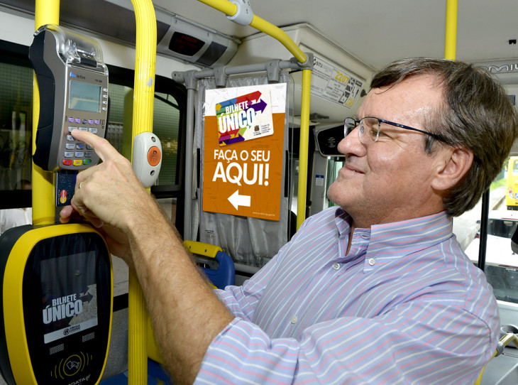 A ITS criou um sistema de pagamento por cartão de débito e crédito em ônibus de Jundiaí. Foto: Paulo Grégio.