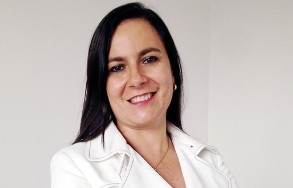 Carla Carvalho.