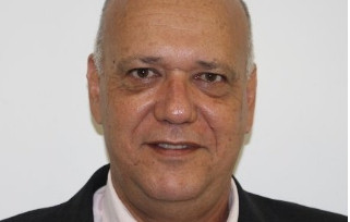 Celso Maximiano.