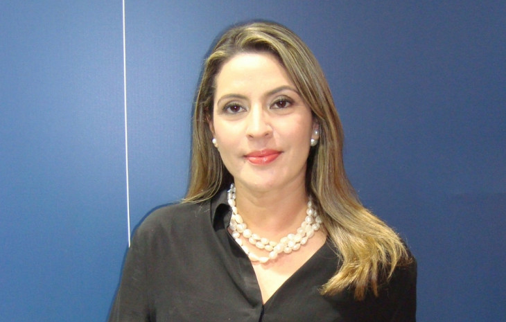 Deborah Barra.