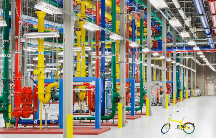 O Google está implantando em seus centros de dados um software de inteligência artificial. Foto: Divulgação.