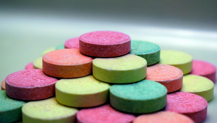 Atons atua na distribuição de remédios. Foto: Pixabay.