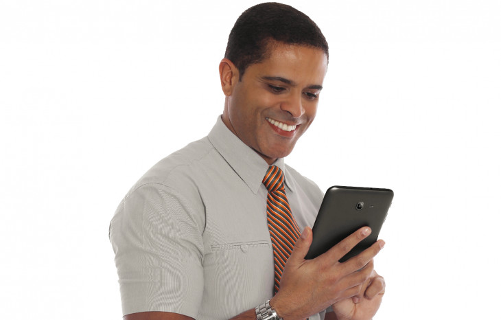 No voo, os tablets terão dados como mapa de assentos e atividades a serem realizadas. Foto: Divulgação.