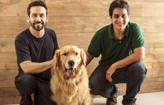 Fernando Gadotti e Eduardo Baer, sócios da DogHero. Foto: Divulgação.