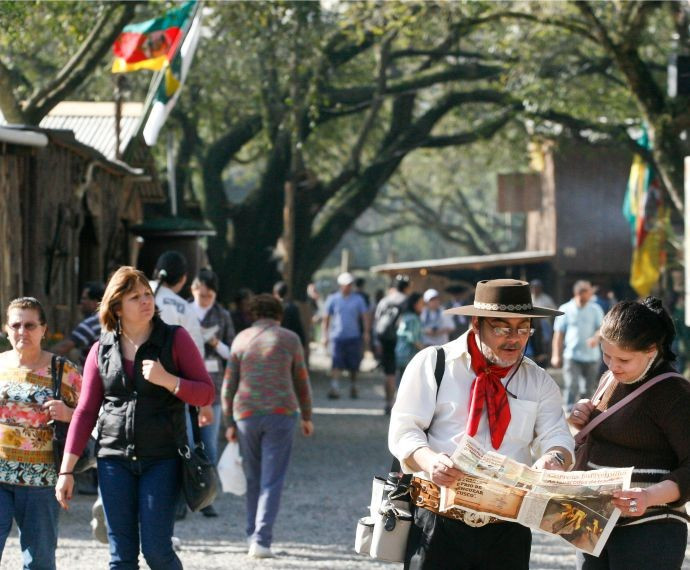 Público no Acampamento Farroupilha. Foto: Divulgação/De Mala e Cuia